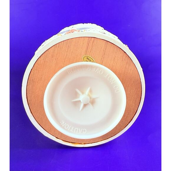 VINTAGE Gift Gallery Carousel Music Box Plays And Spins 9.5” Tall Tested! - Picture 6 of 8